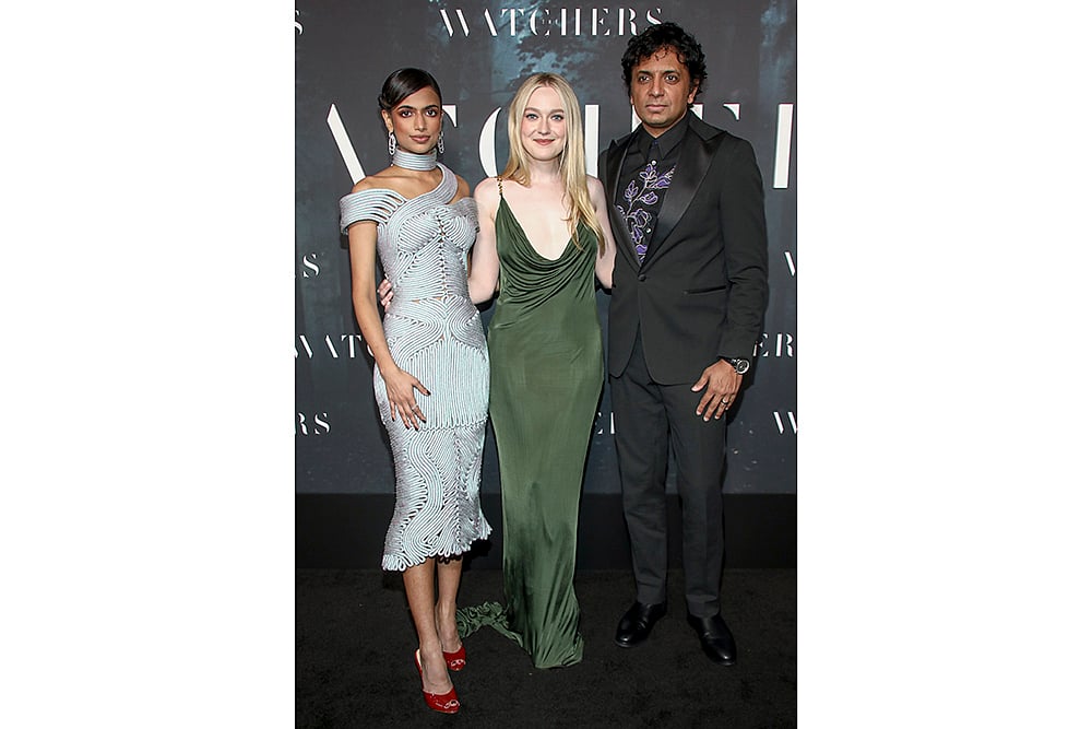 Ishana Night Shyamalan, Dakota Fanning And M. Night Shyamalan